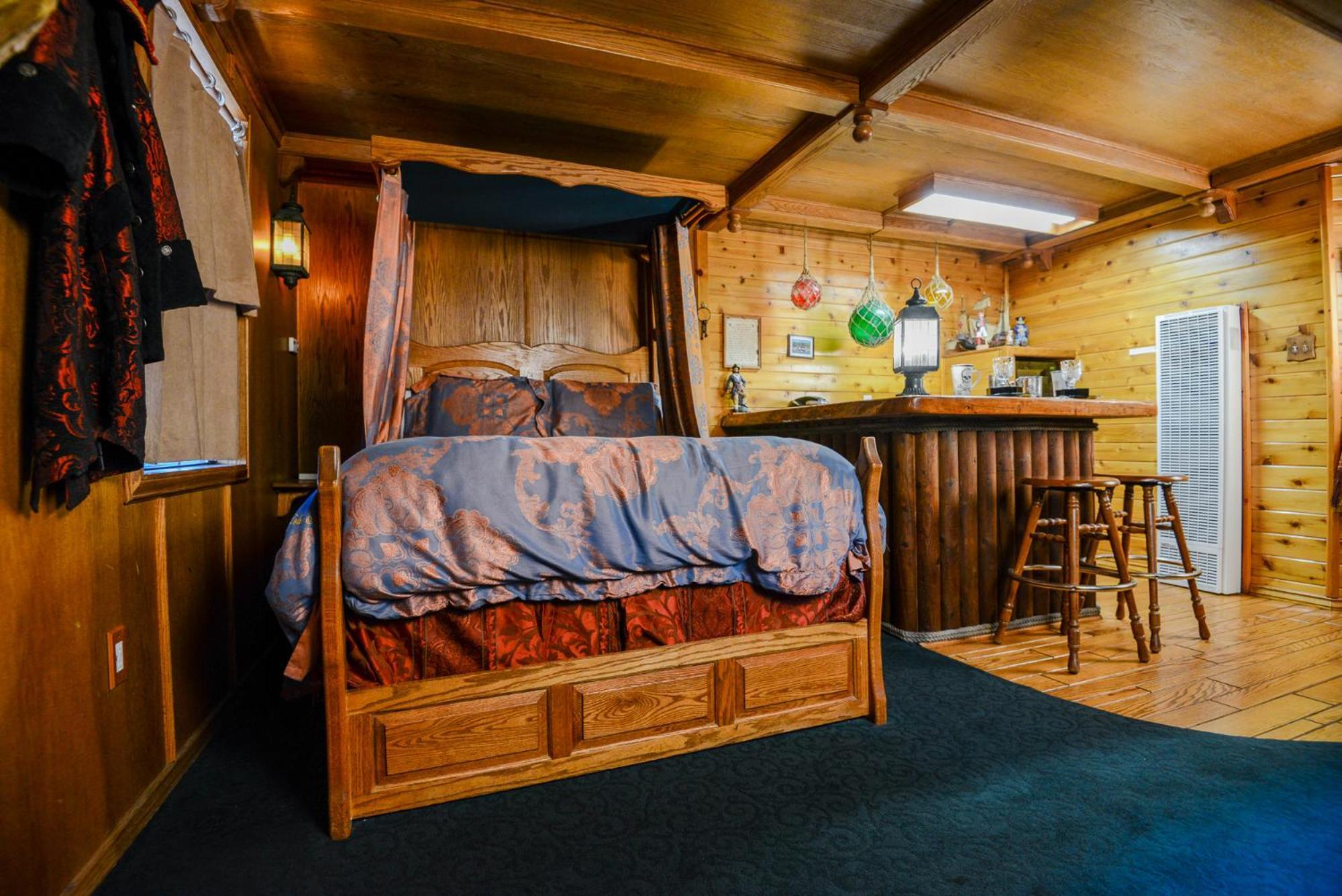 Castle Wood Theme Cottages- Couples Only بيغ بير لاكي، سان بيرناردينو، كاليفورنيا المظهر الخارجي الصورة