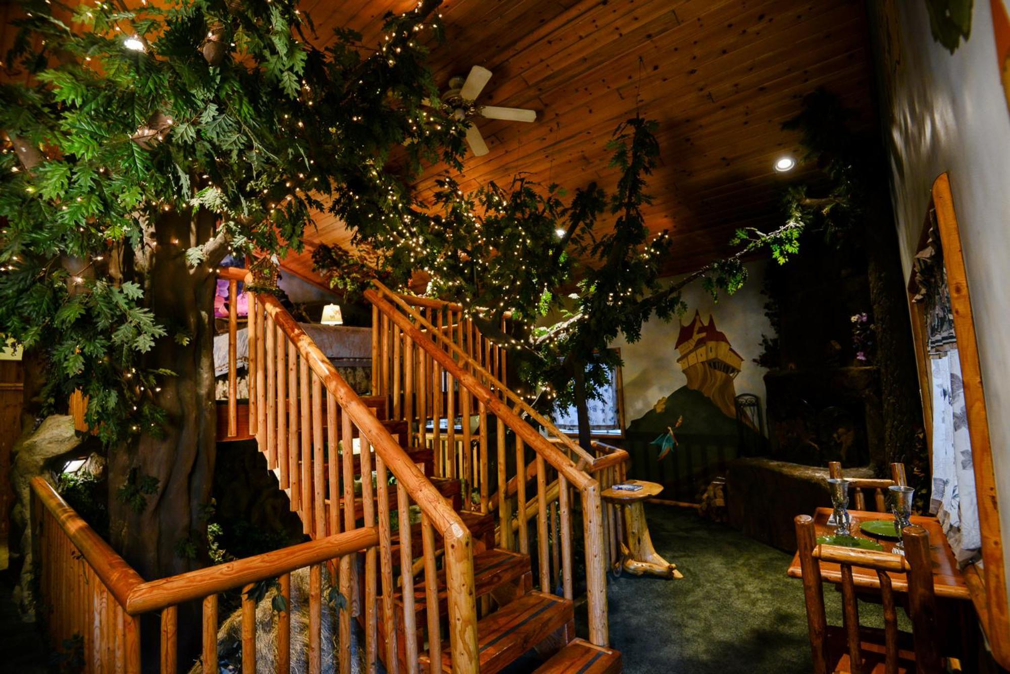 Castle Wood Theme Cottages- Couples Only بيغ بير لاكي، سان بيرناردينو، كاليفورنيا المظهر الخارجي الصورة